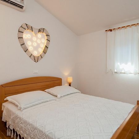 Apartments Mande And Kate Baška Voda Δωμάτιο φωτογραφία