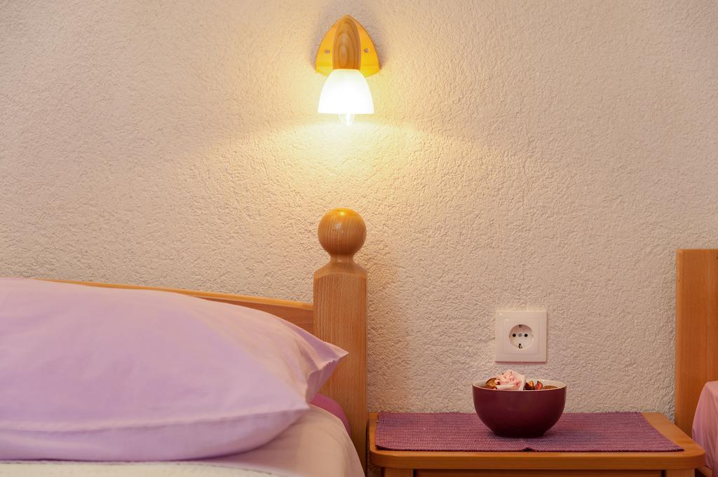 Apartments Mande And Kate Baška Voda Δωμάτιο φωτογραφία