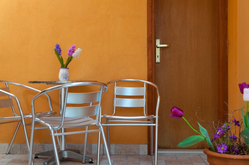 Apartments Mande And Kate Baška Voda Δωμάτιο φωτογραφία