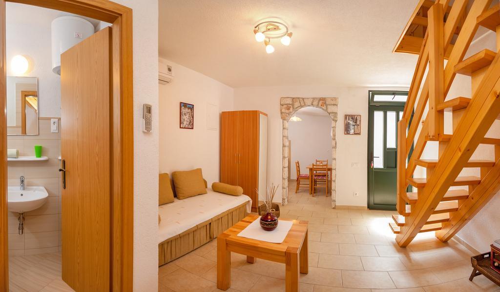 Apartments Mande And Kate Baška Voda Δωμάτιο φωτογραφία